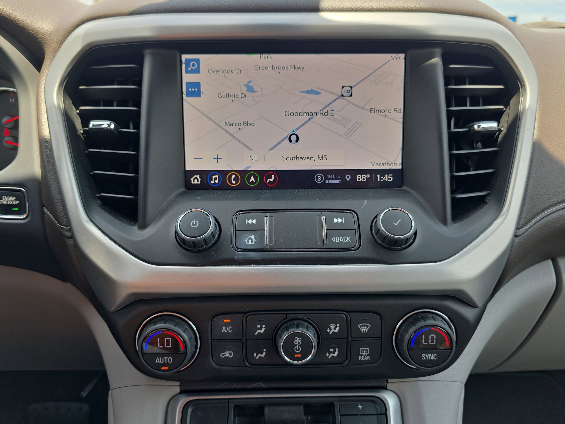 Used 2021 GMC Acadia SLT w/ Technology Package FWD image 24