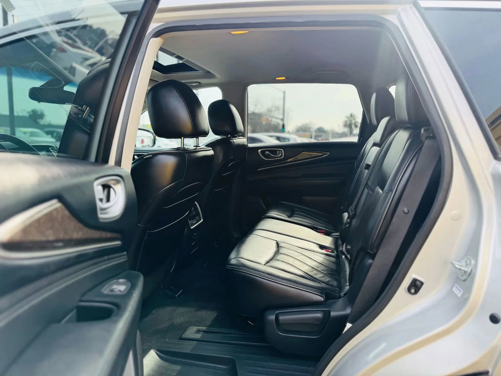 Used 2014 INFINITI QX60 FWD w/ Premium Plus Package image 13