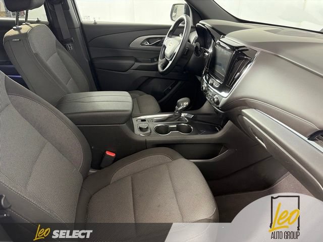 Used 2023 Chevrolet Traverse LT FWD image 13