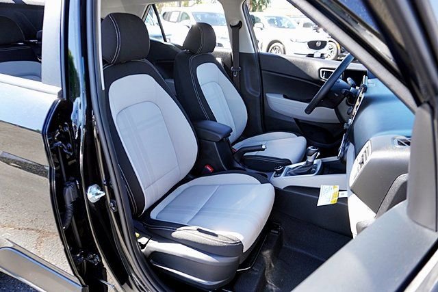 Certified 2026 Hyundai Venue SEL image 12