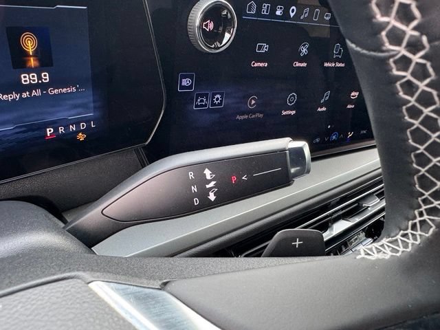 Used 2025 Chevrolet Traverse LT w/ Driver Confidence Package AWD/4WD image 29
