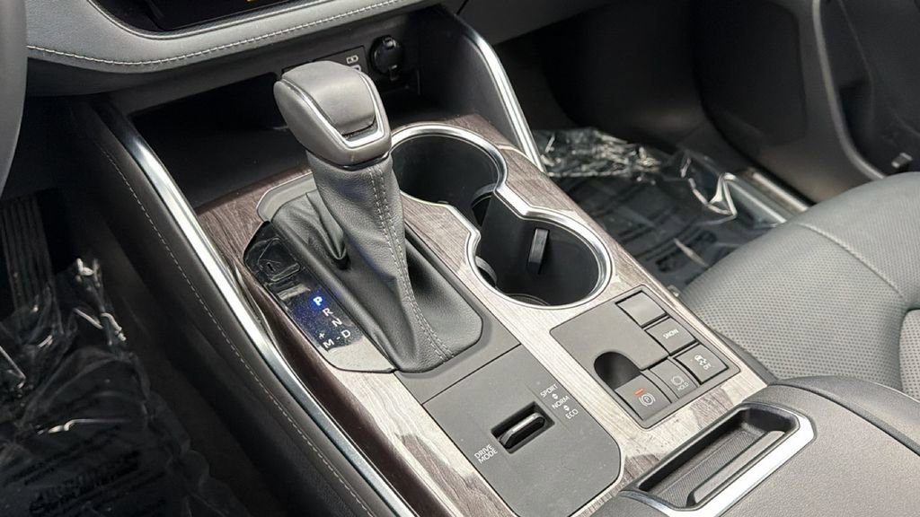 Used 2023 Toyota Highlander Platinum FWD image 31