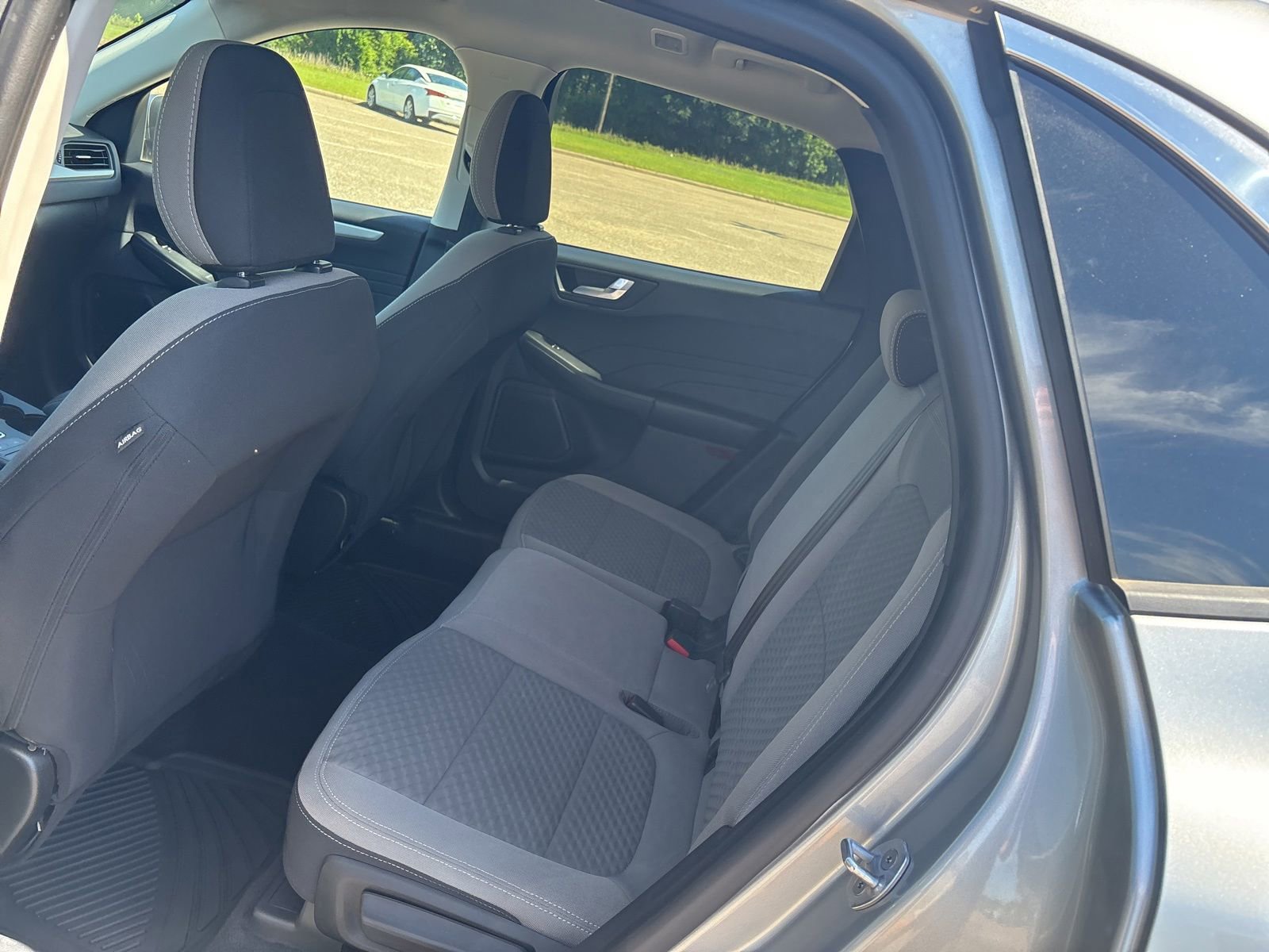 Used 2021 Ford Escape SE FWD image 6