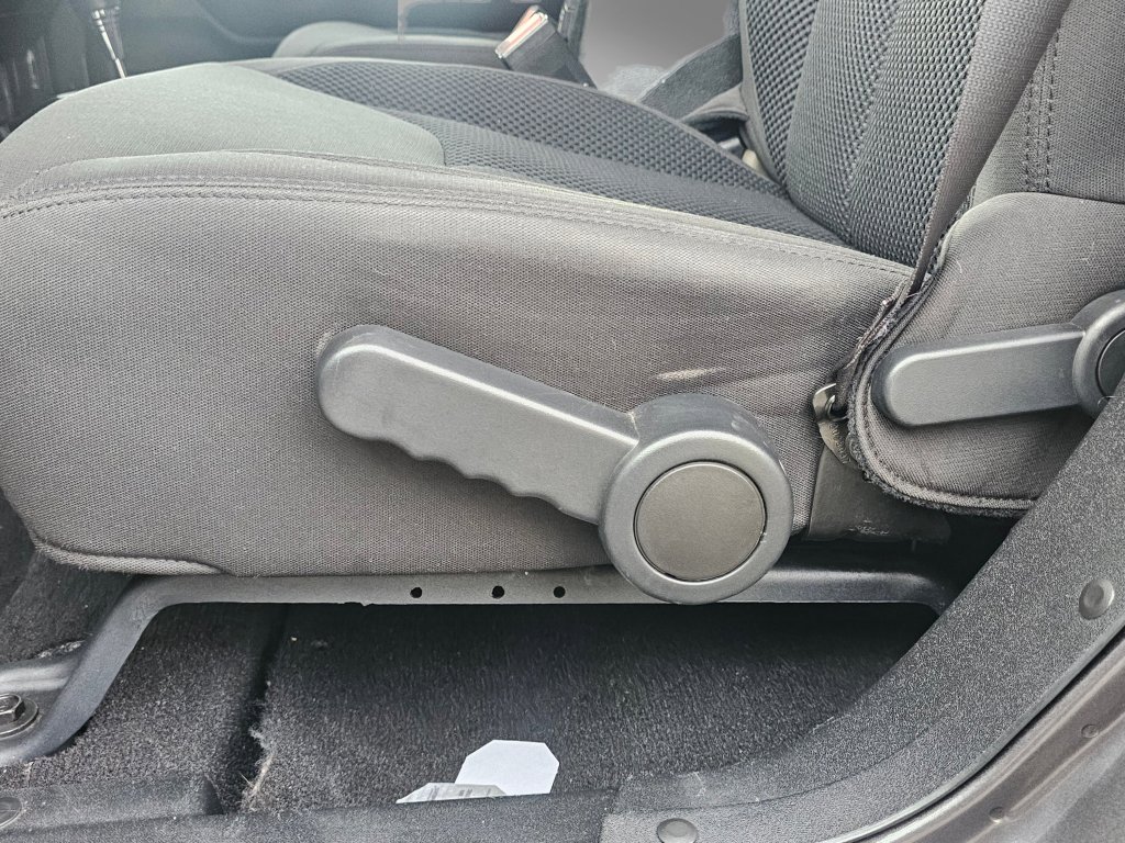 Used 2017 Jeep Wrangler Unlimited Sport image 33