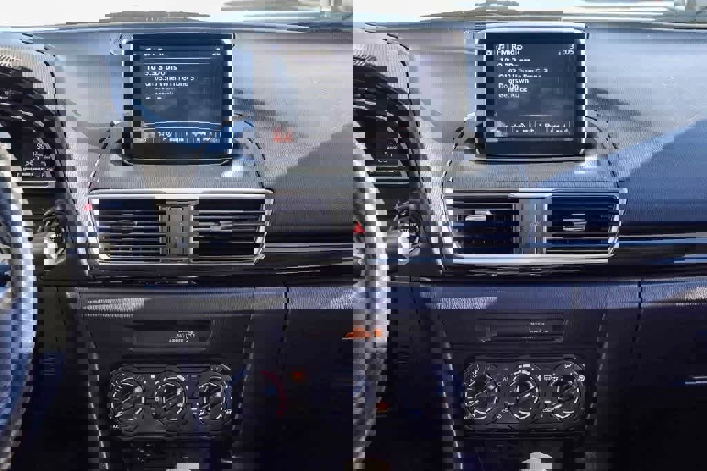 Used 2016 MAZDA MAZDA3 i Sport w/ Preferred Equipment Package image 12