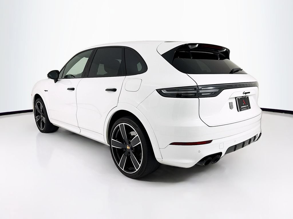 Certified 2023 Porsche Cayenne Platinum Edition AWD/4WD image 3