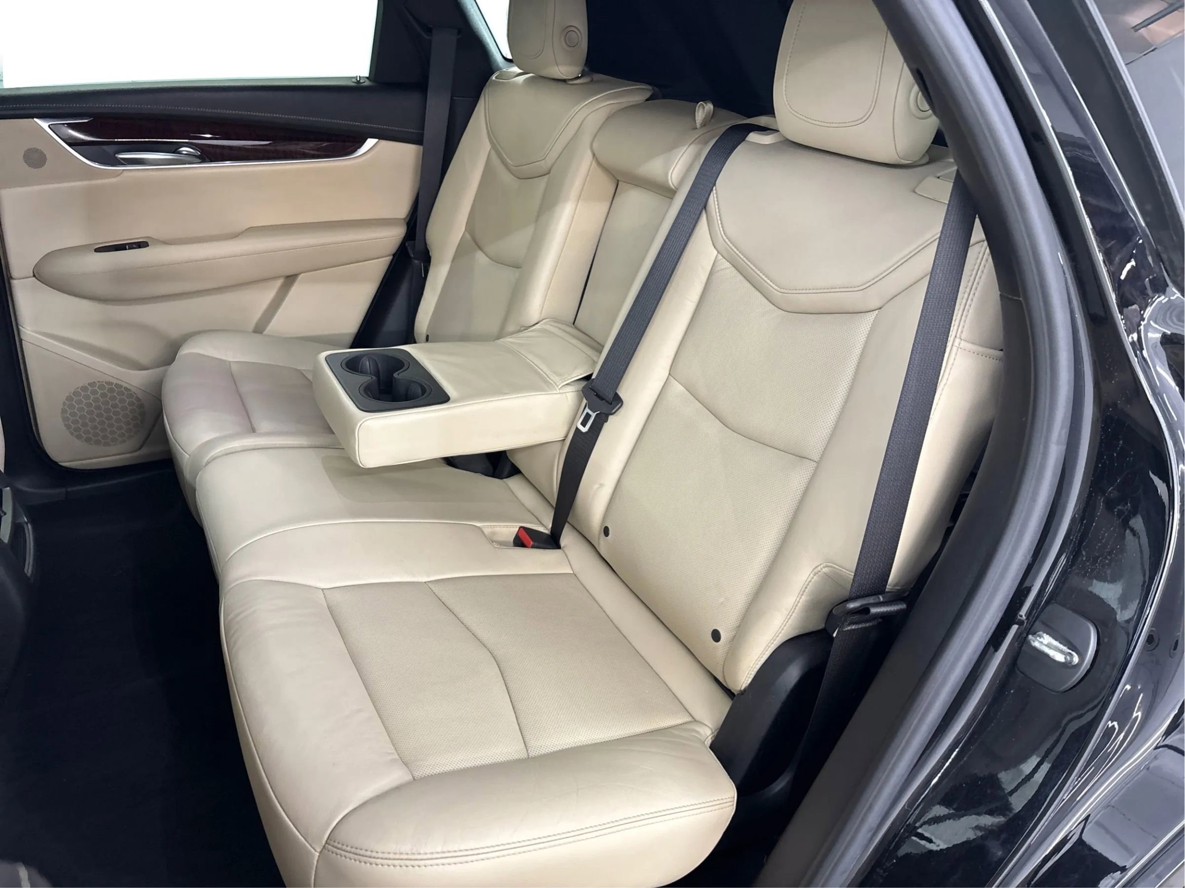 Used 2017 Cadillac XT5 Luxury FWD image 14