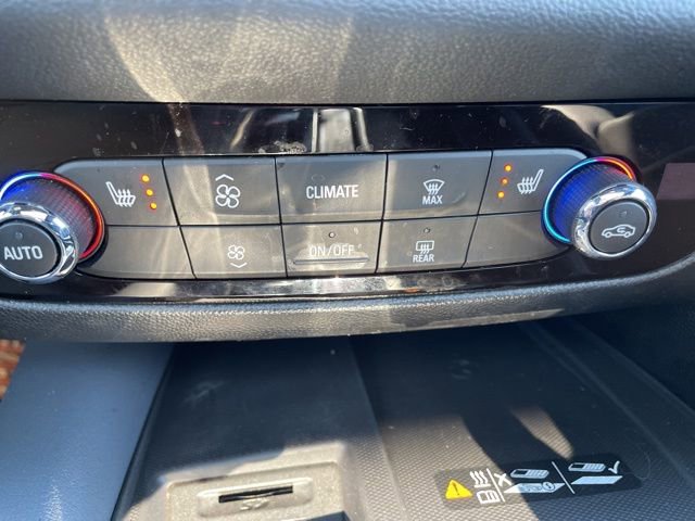 Used 2023 Buick Enclave Essence w/ Experience Buick Package image 20