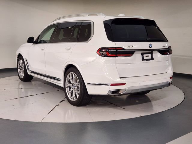 Used 2025 BMW X7 xDrive40i AWD/4WD image 6