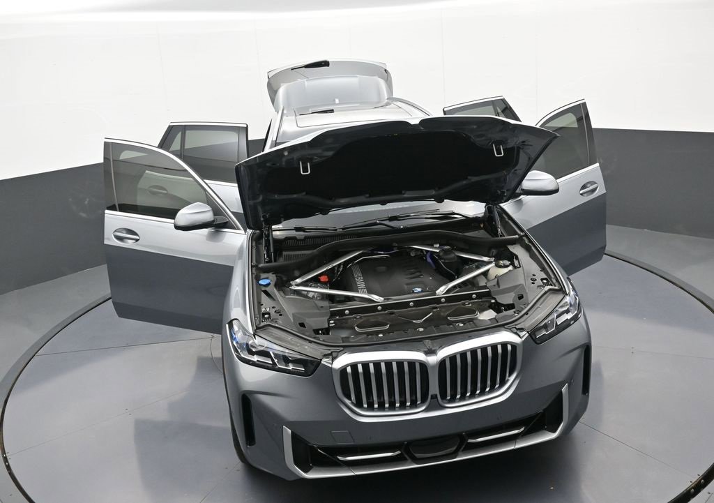 Used 2024 BMW X5 xDrive40i w/ Premium Package image 39