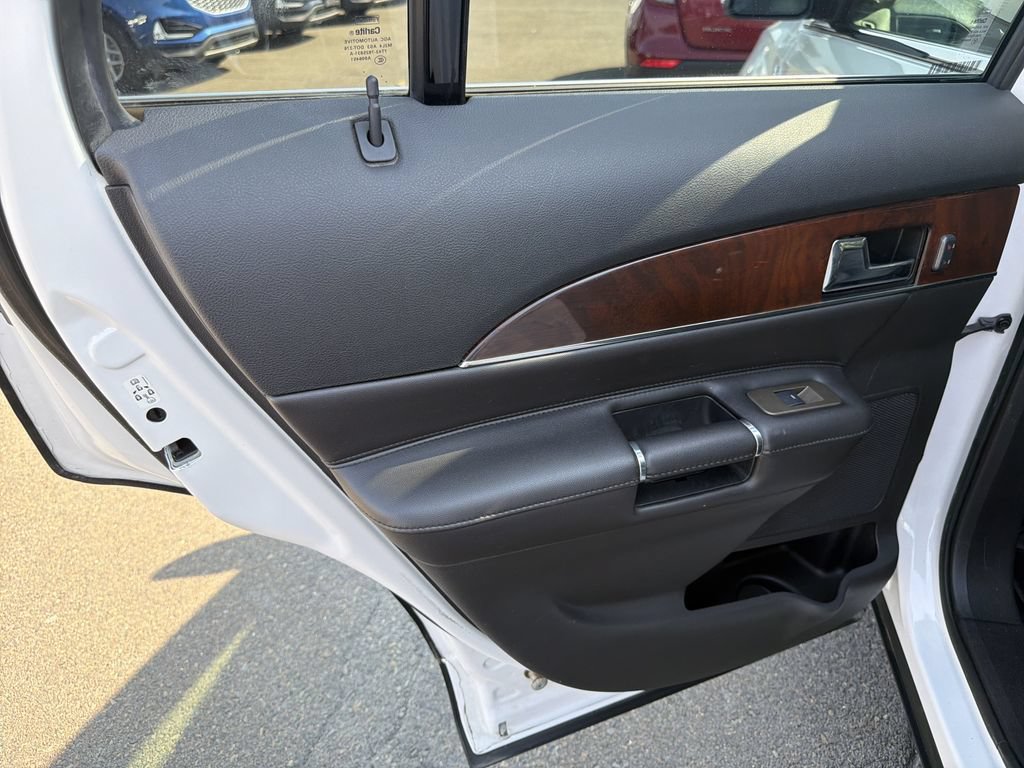 Used 2014 Lincoln MKX AWD w/ Equipment Group 102A image 12