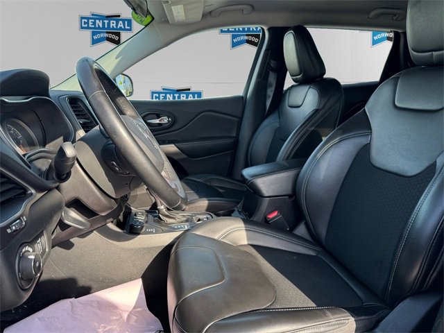 Certified 2020 Jeep Cherokee Latitude Plus w/ Cold Weather Group image 10