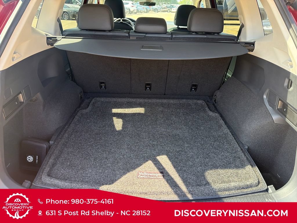 Used 2020 Volkswagen Tiguan SEL AWD/4WD image 37