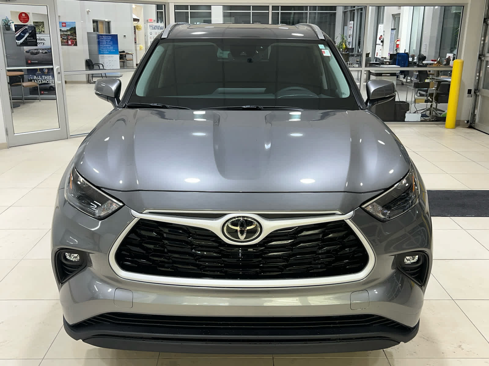 New 2026 Toyota Highlander XLE AWD/4WD image 3