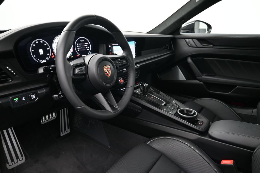 Used 2026 Porsche 911 Carrera GTS RWD image 4