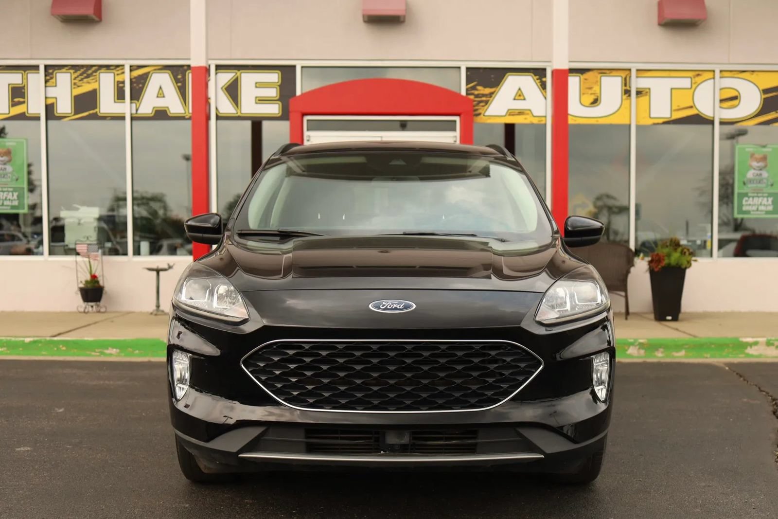 Used 2020 Ford Escape SEL FWD image 2