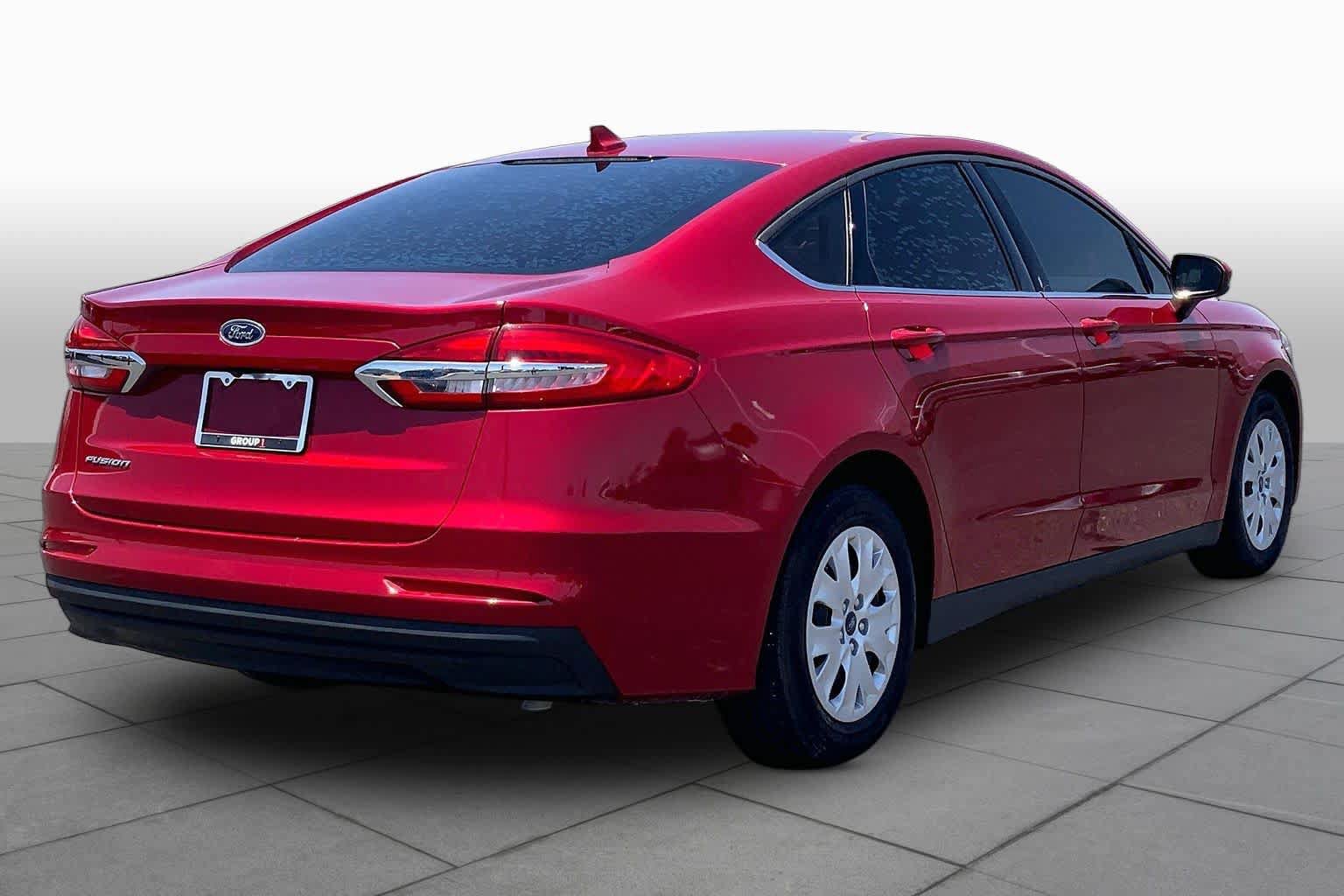 Used 2020 Ford Fusion S FWD image 13