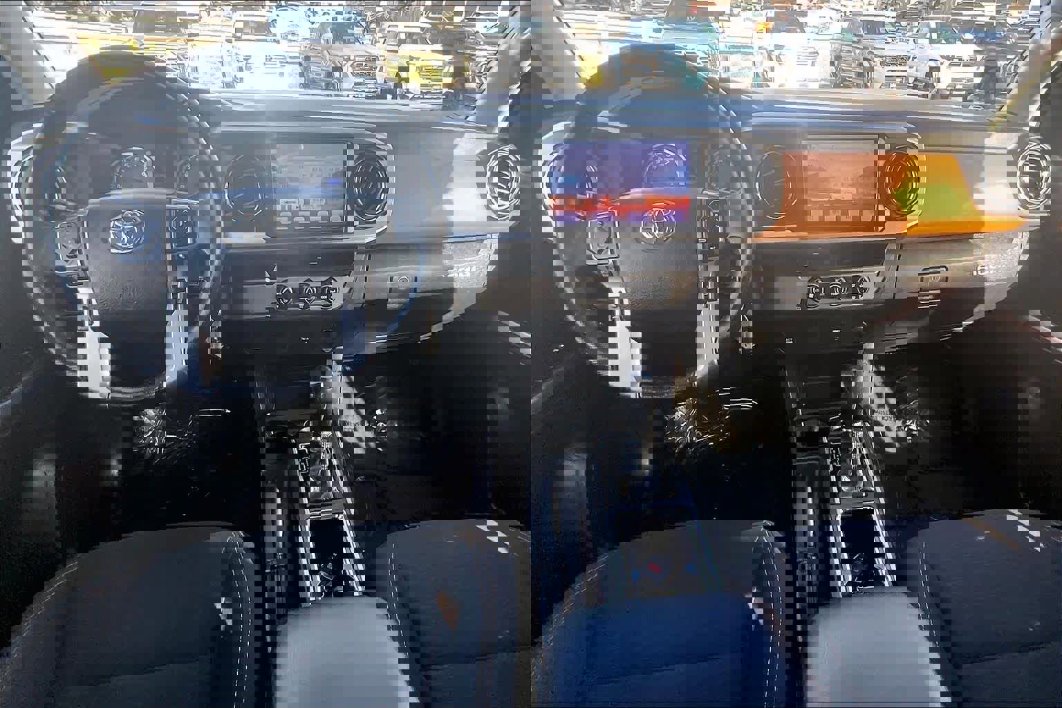 Used 2018 Toyota Tacoma SR5 w/ SR5 Appearance Package (SM) image 14