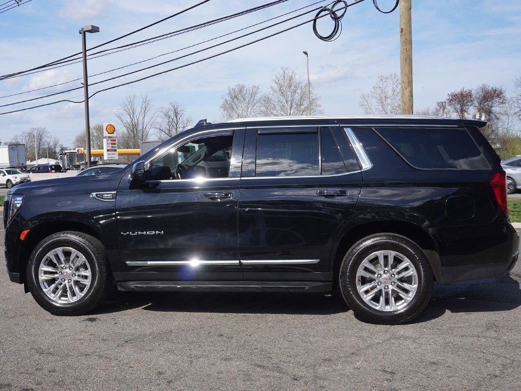 Used 2023 GMC Yukon SLT w/ SLT Premium Package image 24