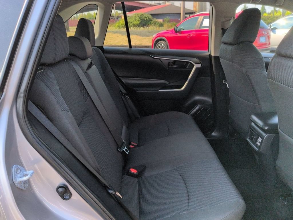 Used 2024 Toyota RAV4 LE AWD/4WD image 26