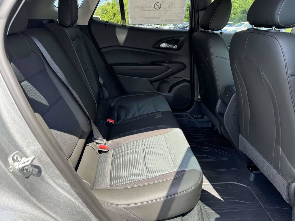 New 2026 Chevrolet Trax LT w/ Driver Confidence Package FWD image 15