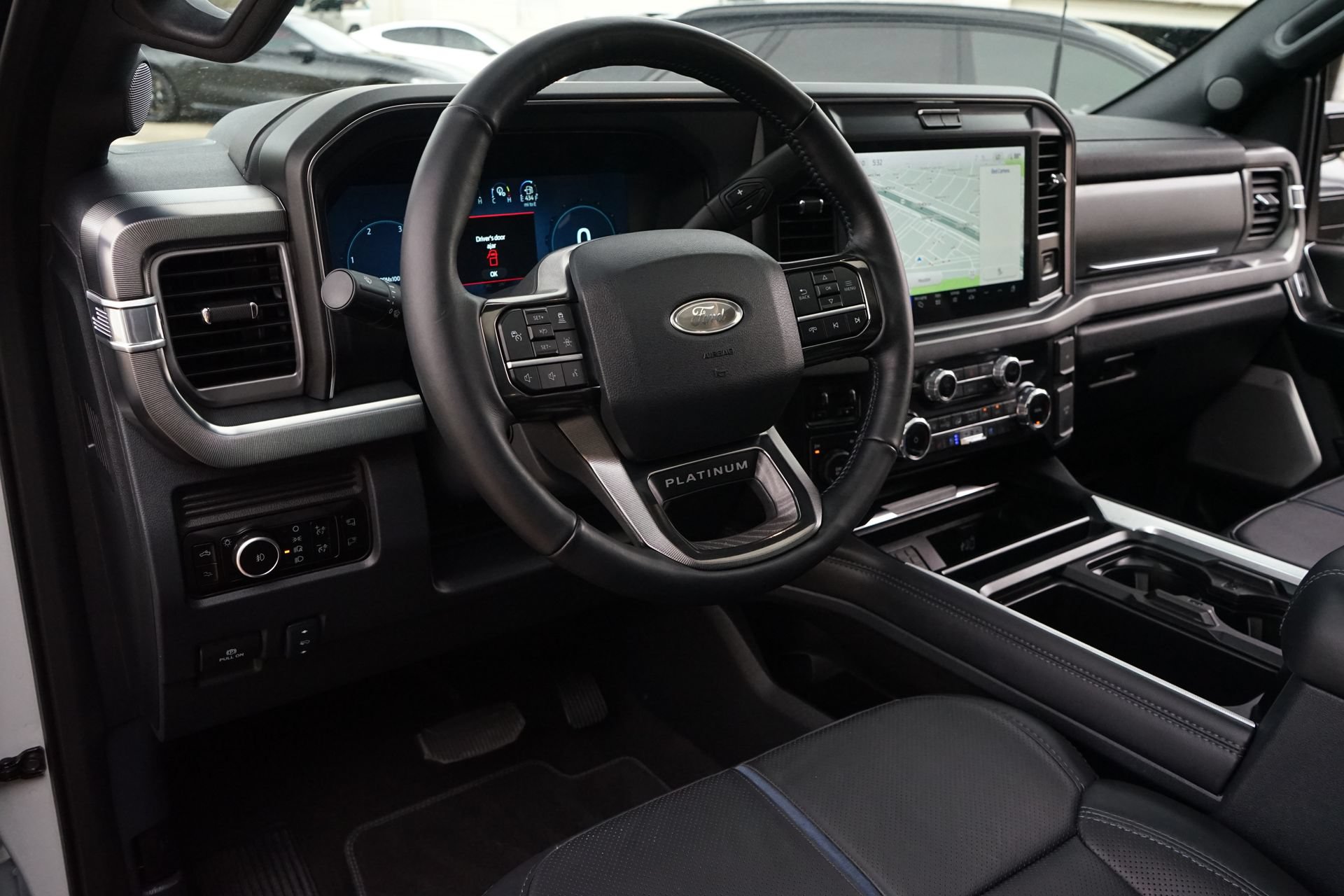 Used 2025 Ford F350 Platinum AWD/4WD image 2