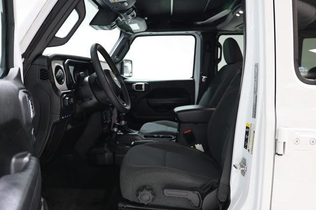 Used 2024 Jeep Wrangler Unlimited AWD/4WD image 18