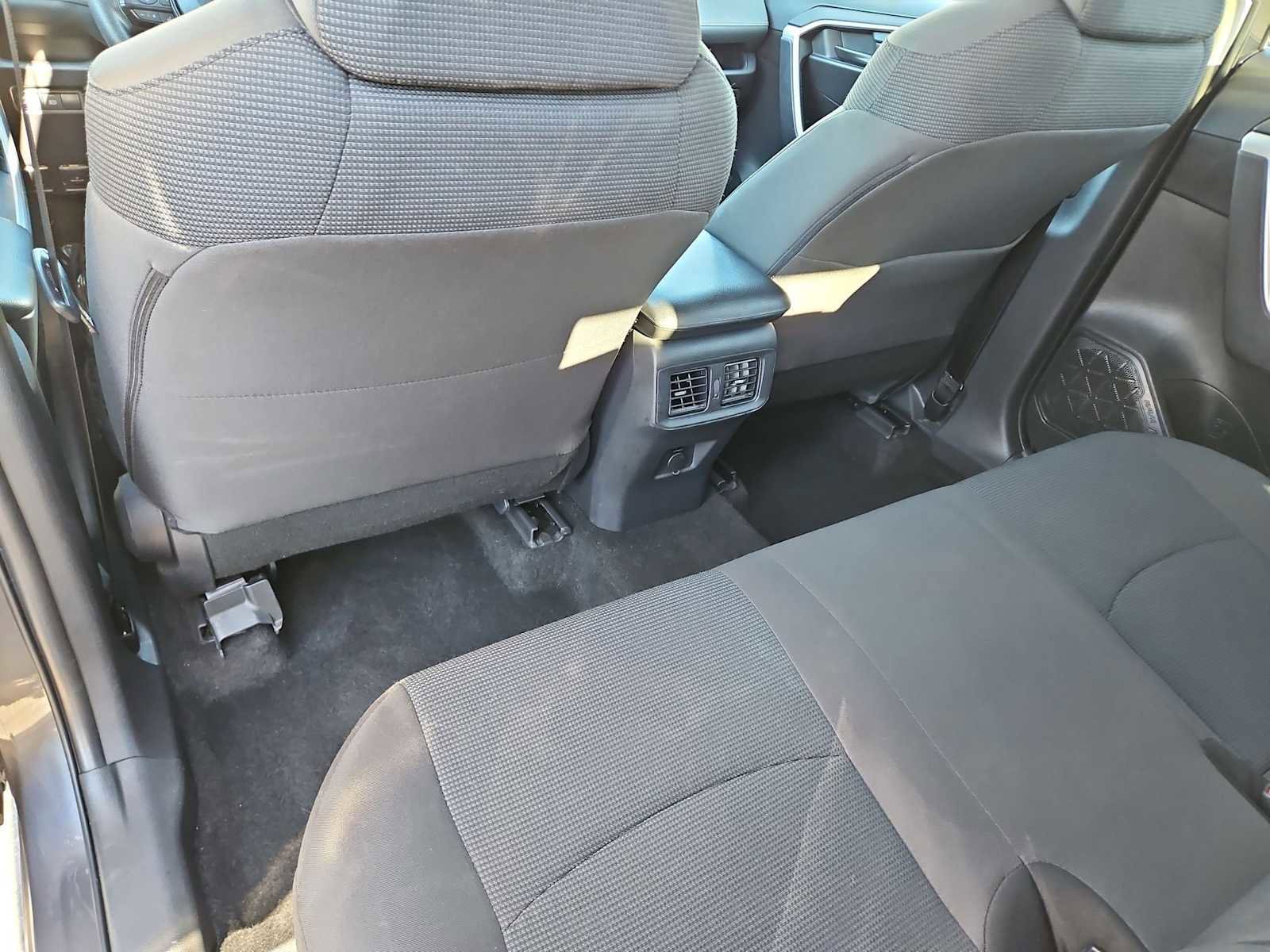 Used 2024 Toyota RAV4 LE image 17