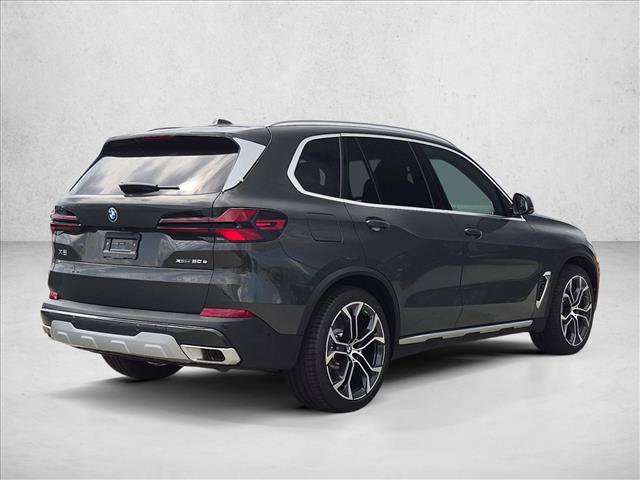 New 2026 BMW X5 xDrive50e w/ Premium Package AWD/4WD image 2