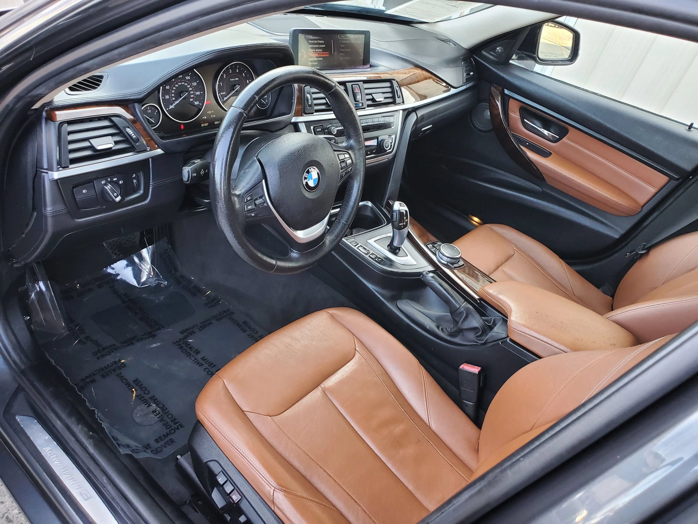 Used 2015 BMW ActiveHybrid 3 w/ Technology Package RWD image 22