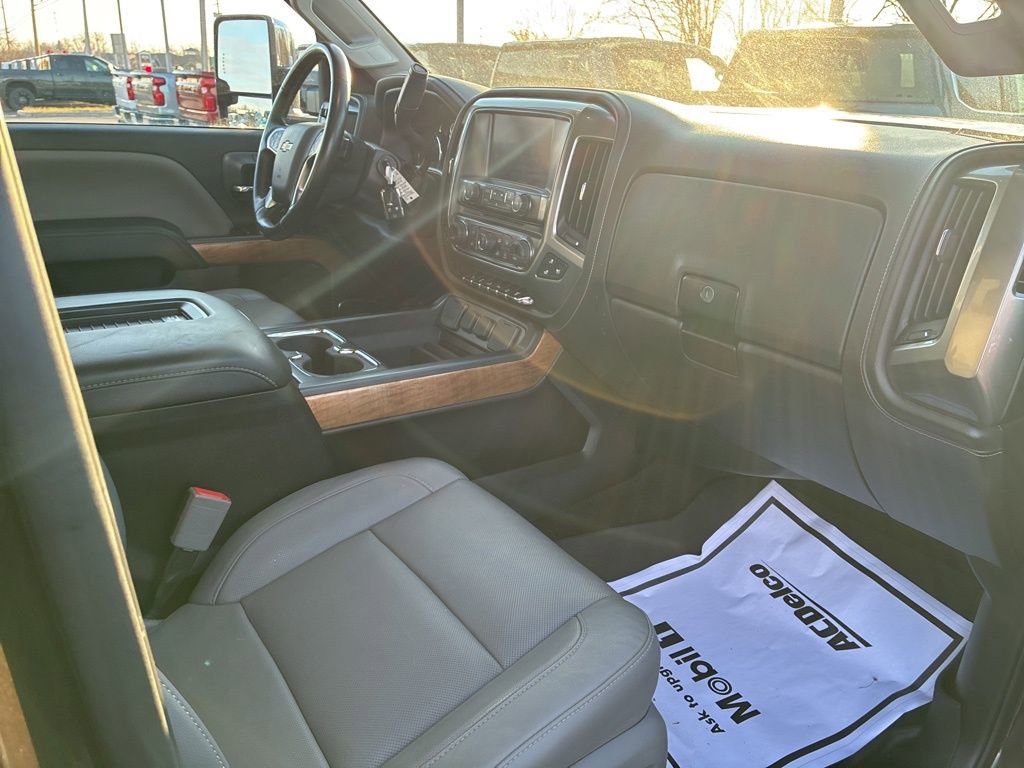 Used 2018 Chevrolet Silverado 2500 LTZ w/ LTZ Plus Package image 31