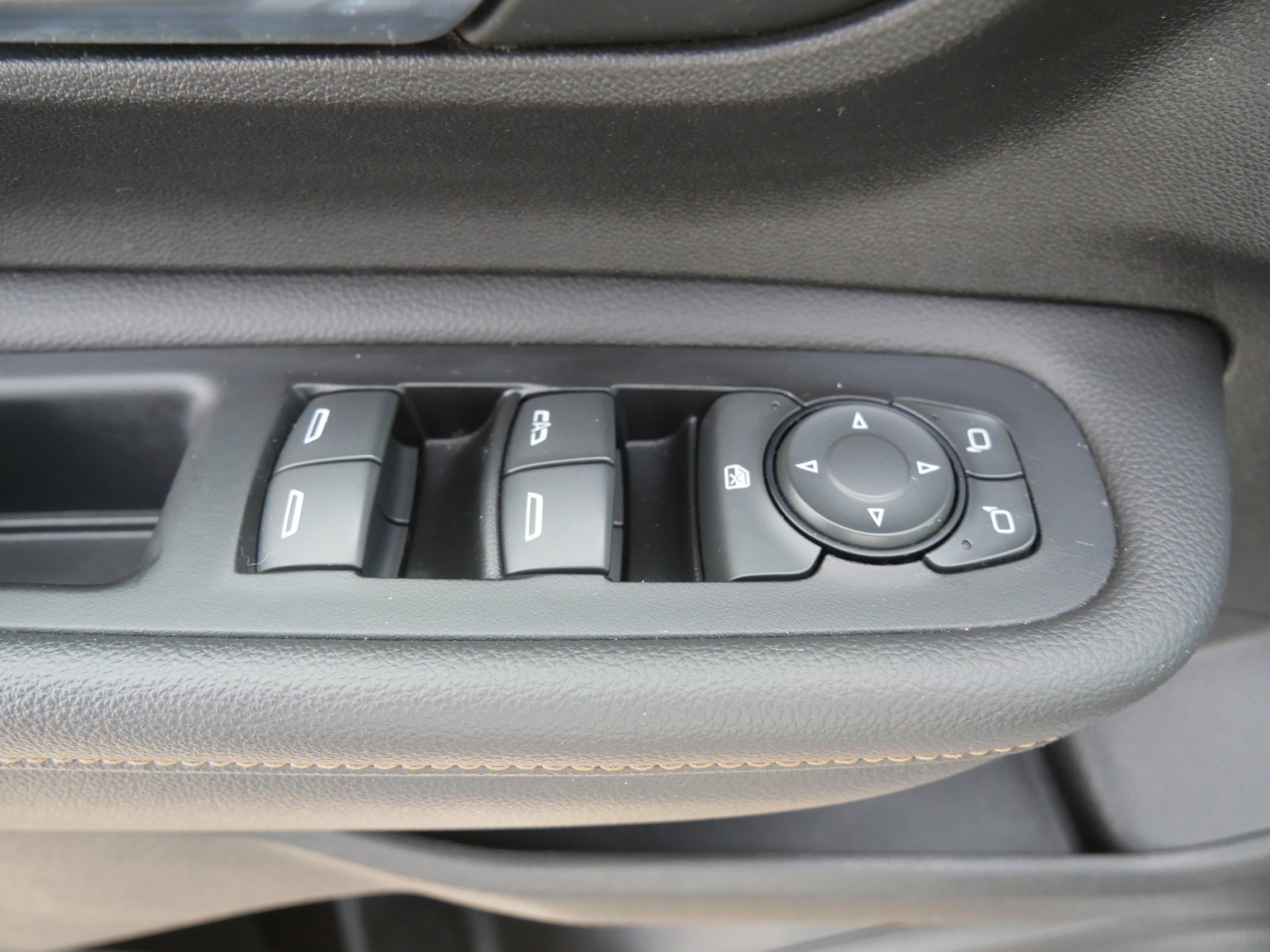 Used 2018 GMC Terrain SLE w/ Driver Convenience Package image 20