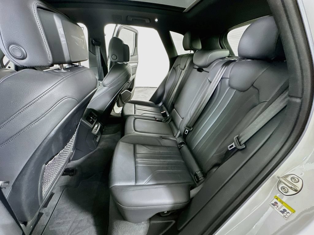 Used 2020 Audi Q5 2.0T Premium w/ Titanium Sport Package AWD/4WD image 14