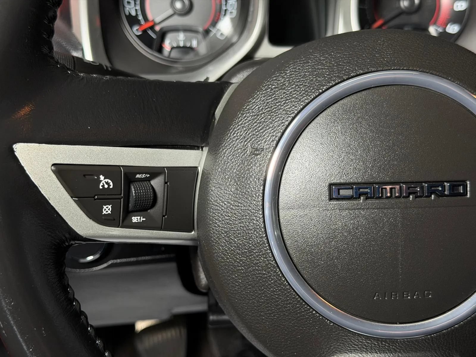 Used 2011 Chevrolet Camaro SS RWD image 27