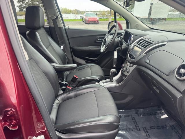 Used 2016 Chevrolet Trax LT w/ LT Convenience Package FWD image 17