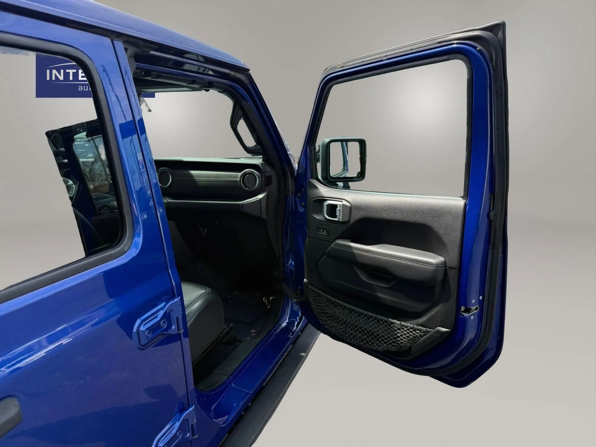 Used 2019 Jeep Wrangler Unlimited Sahara image 29