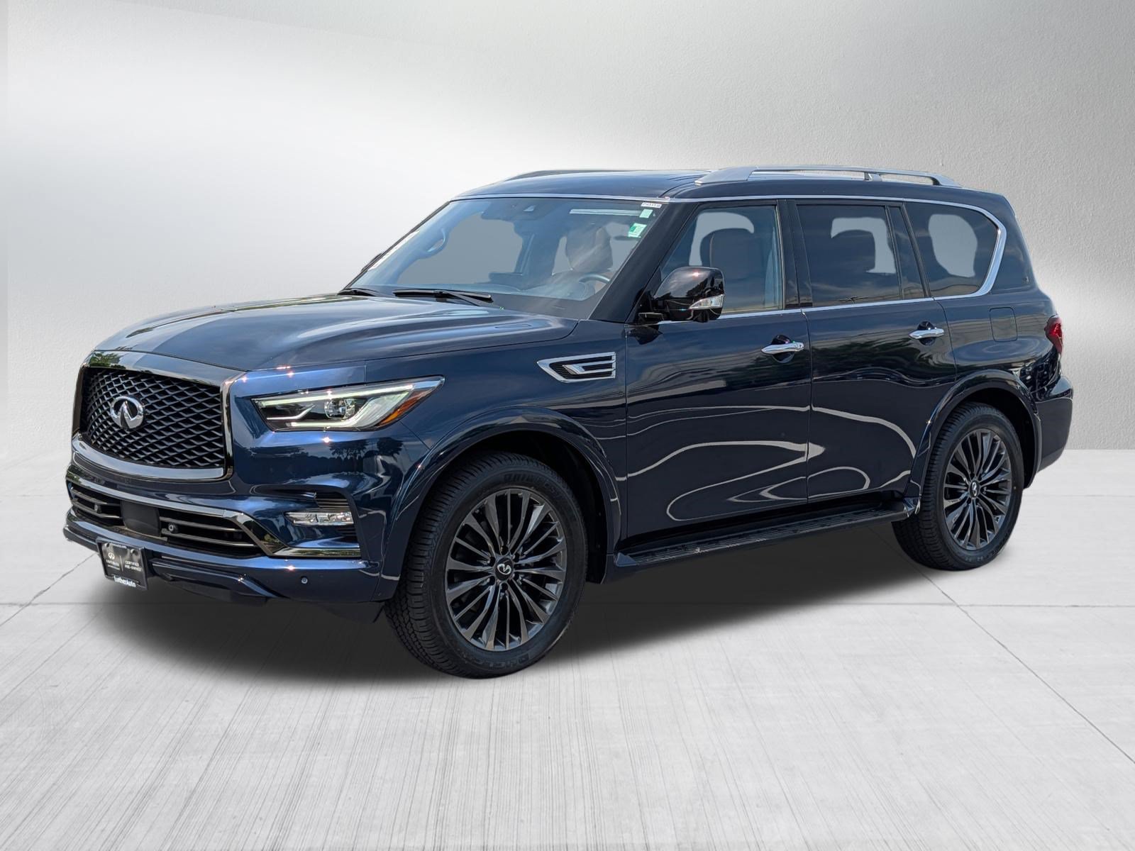 Certified 2024 INFINITI QX80 Sensory AWD/4WD image 3