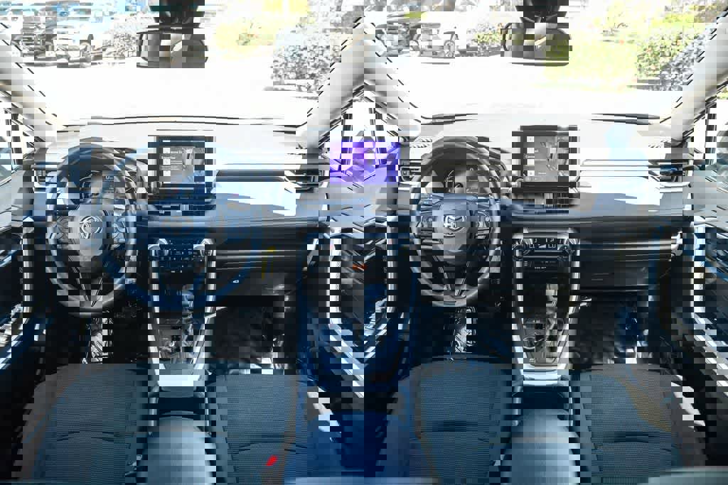 Used 2023 Toyota RAV4 LE image 14