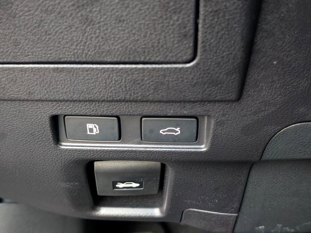 Used 2024 Lexus ES 300h w/ Premium Package image 24