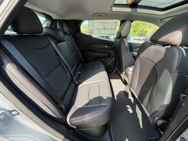 New 2027 Chevrolet Bolt RS w/ Technology Package FWD image 37