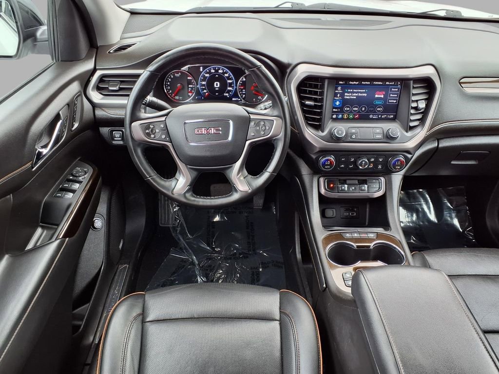 Used 2023 GMC Acadia AT4 w/ Technology Package image 4