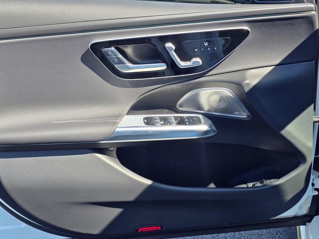 New 2026 Mercedes-Benz E 350 4MATIC Sedan image 33
