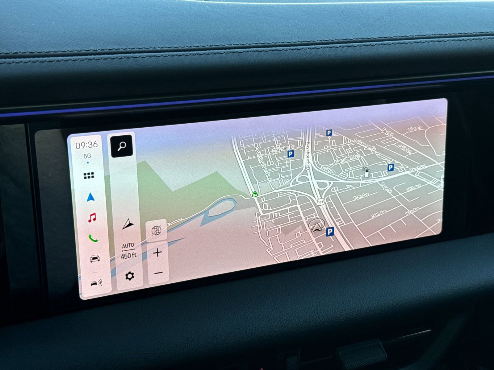 Used 2025 Porsche Macan 4 Electric image 23