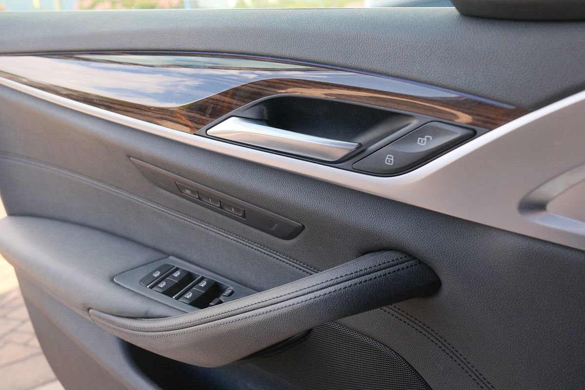 Used 2019 BMW 530i w/ Convenience Package RWD image 10