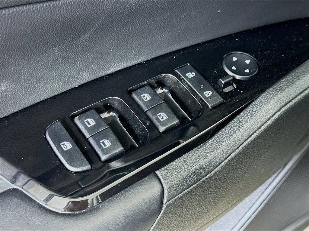 Used 2023 Kia Sportage SX image 16