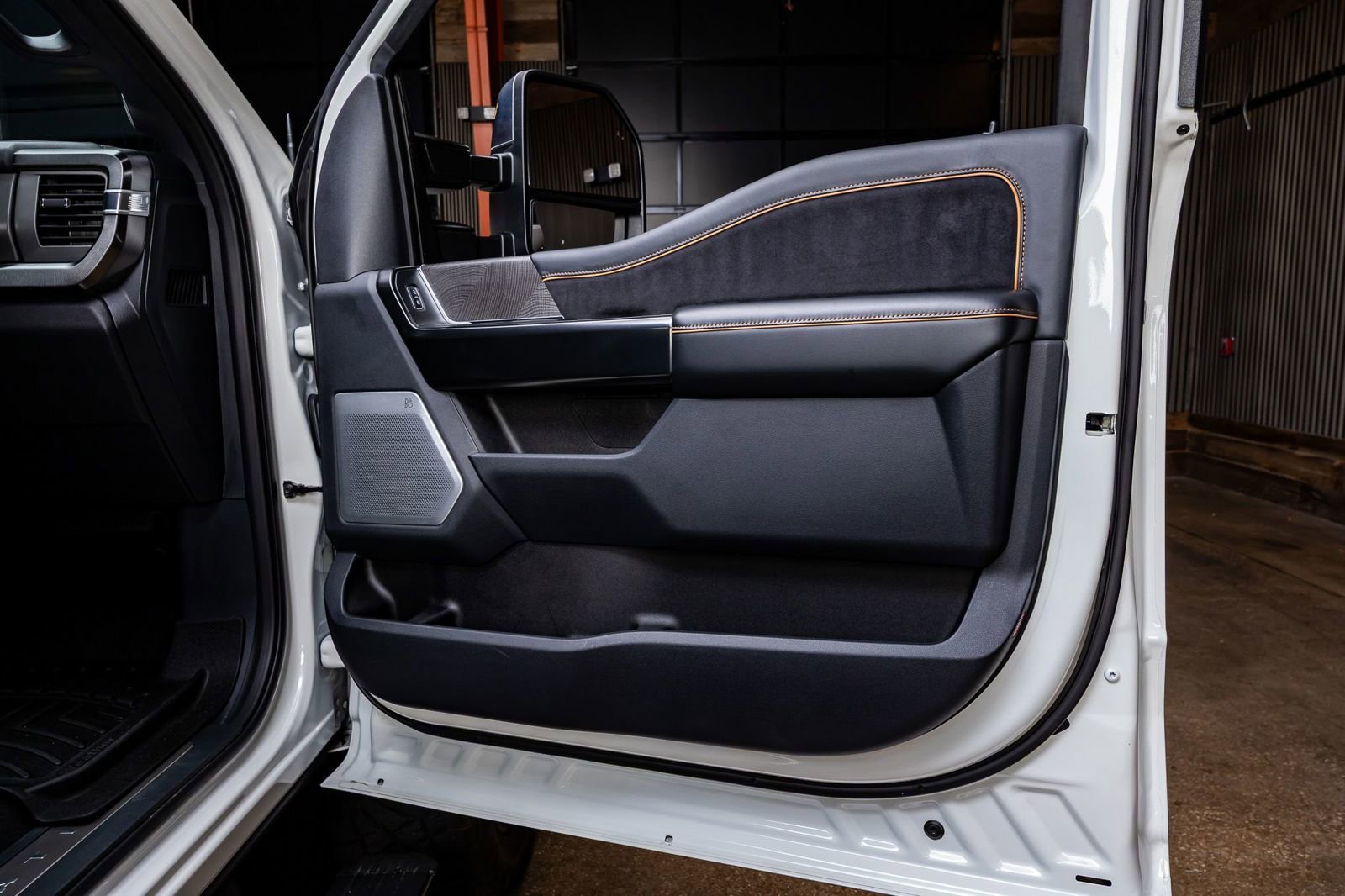 Used 2024 Ford F350 Platinum image 36