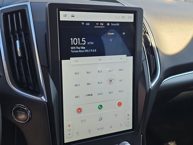 Used 2024 Ford Edge Titanium image 23