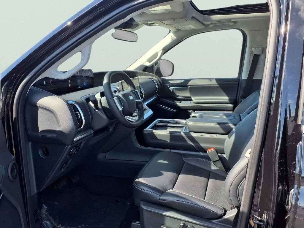 New 2027 Ford Expedition Platinum w/ Driver's Package AWD/4WD image 18