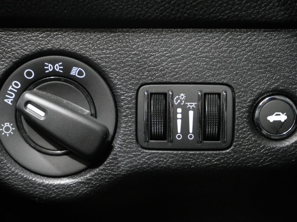 Used 2023 Dodge Challenger GT RWD image 14