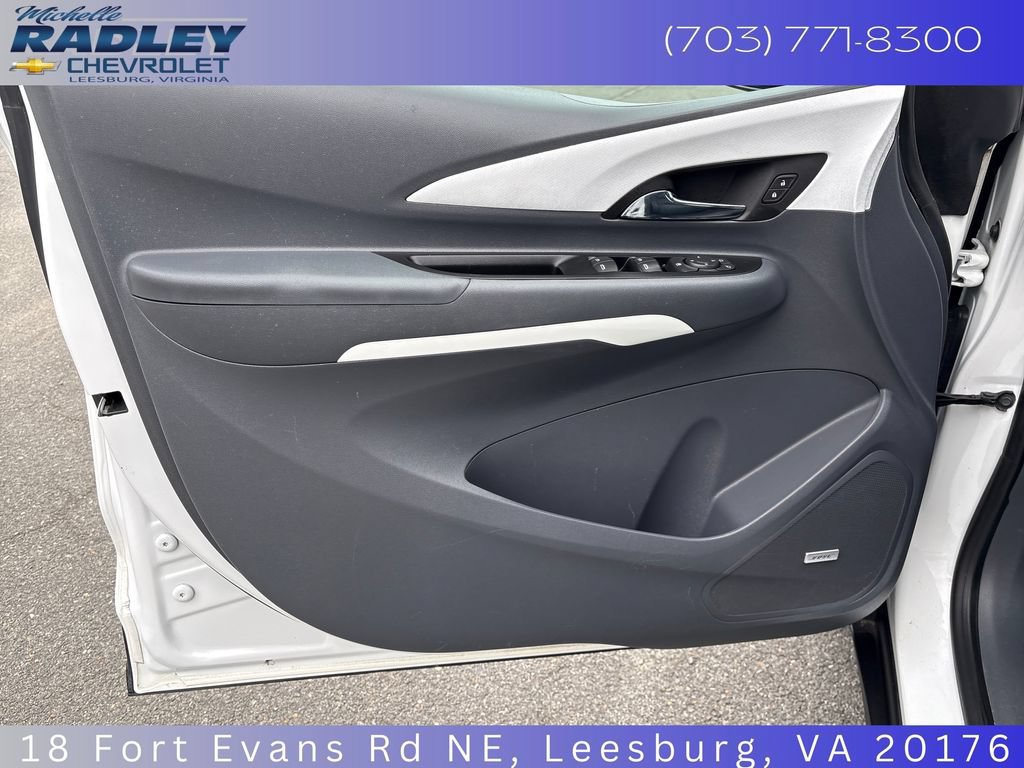 Used 2019 Chevrolet Bolt Premier w/ Infotainment Package FWD image 13